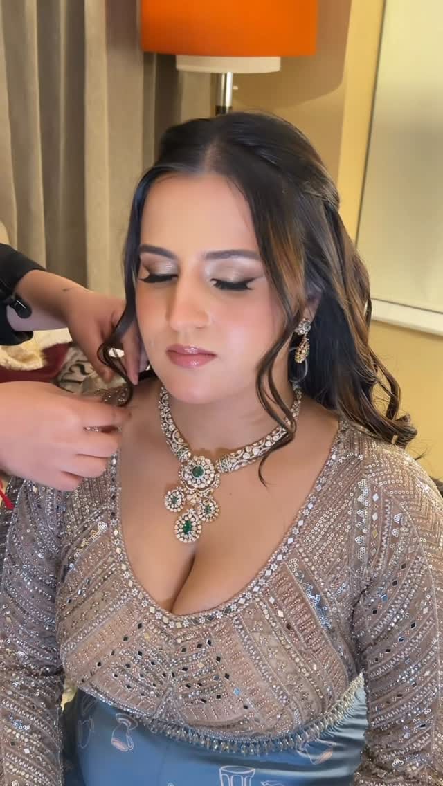 Post 8 by Kajal bansal | Jaipur makeup artist on Instagram (video)