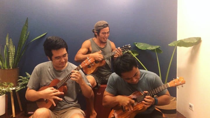 Post 9 by Ukulele Hale on Instagram (video)
