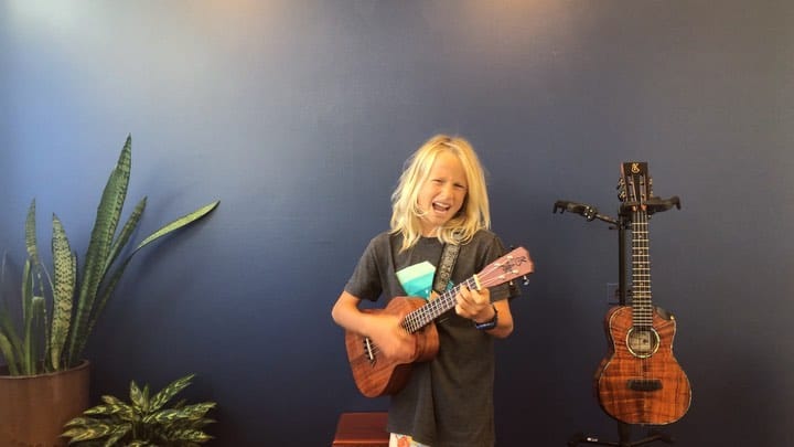 Post 8 by Ukulele Hale on Instagram (video)