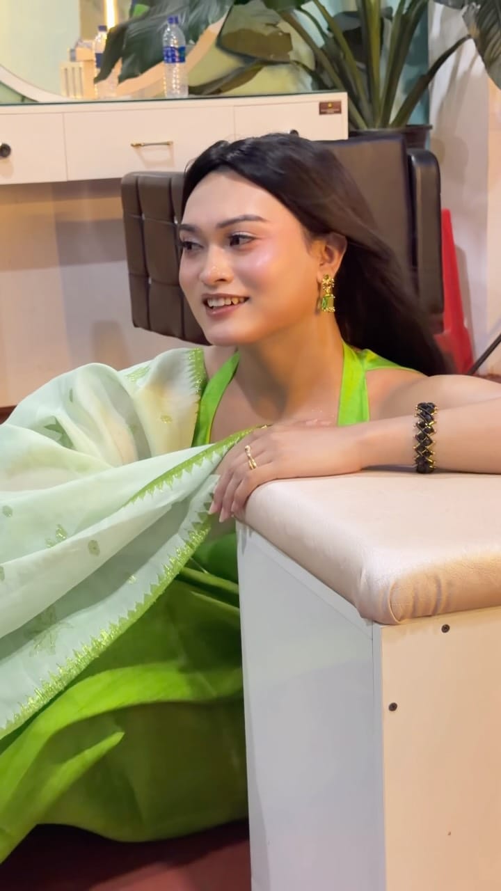 Post 2 by Tondon laishram makeup on Instagram (video)