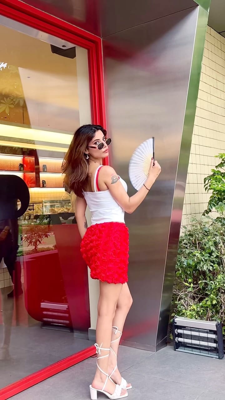 Post 5 by Aaru 🤍 || Model and Content Creator on Instagram (video)