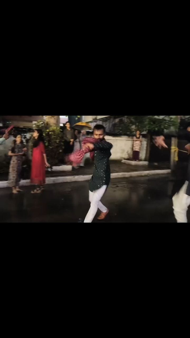 Post 7 by Yash Poriya on Instagram (video)