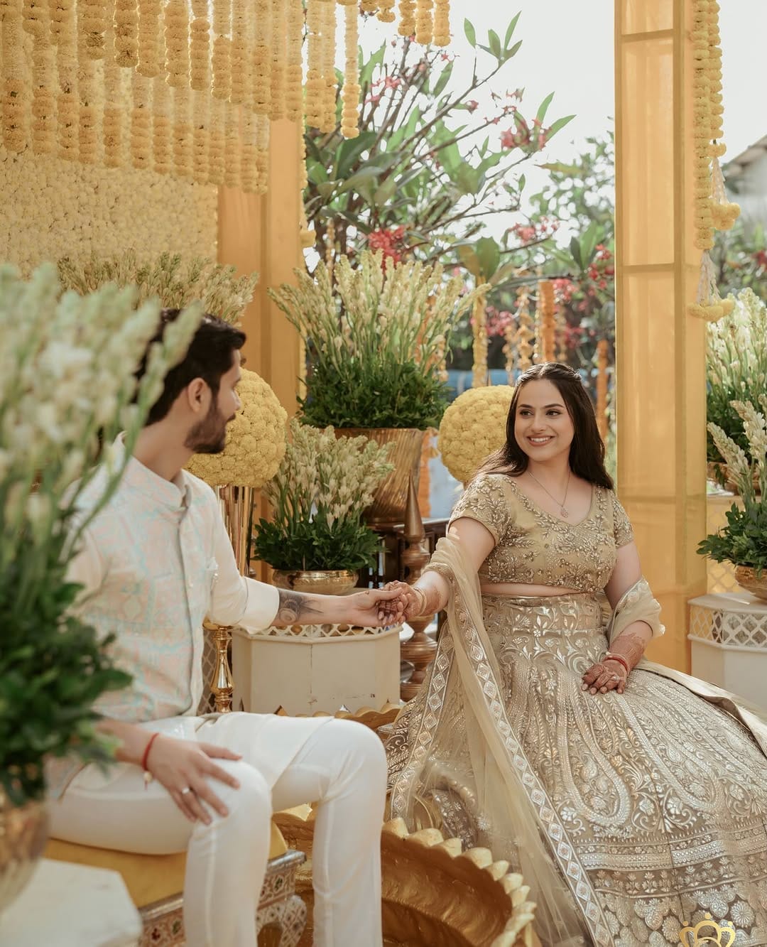 Post 1 by Payal Chhabra Makeup Artist 🖤 on Instagram (carousel)