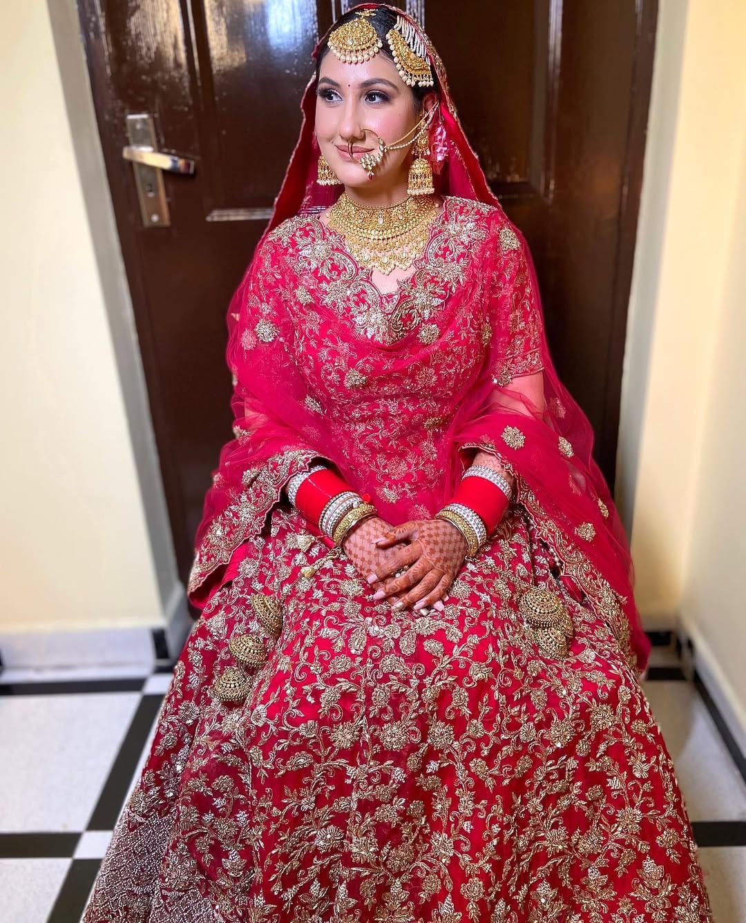 Post 10 by Payal Chhabra Makeup Artist 🖤 on Instagram (image)