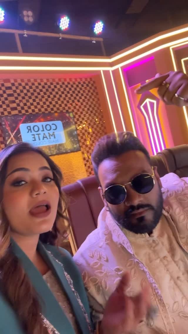 Post 8 by Sonali Dogra on Instagram (video)