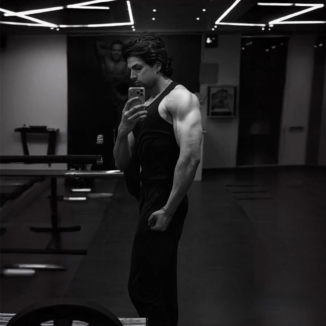 Post 5 by HARSHVARDHAN AHLAWAT on Instagram (image)