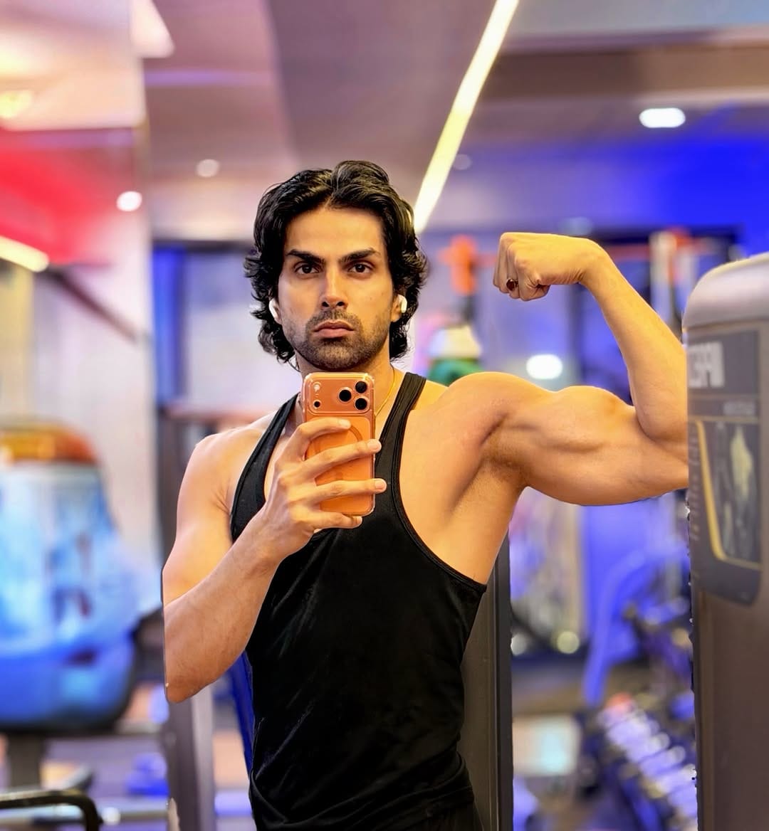 Post 1 by HARSHVARDHAN AHLAWAT on Instagram (image)