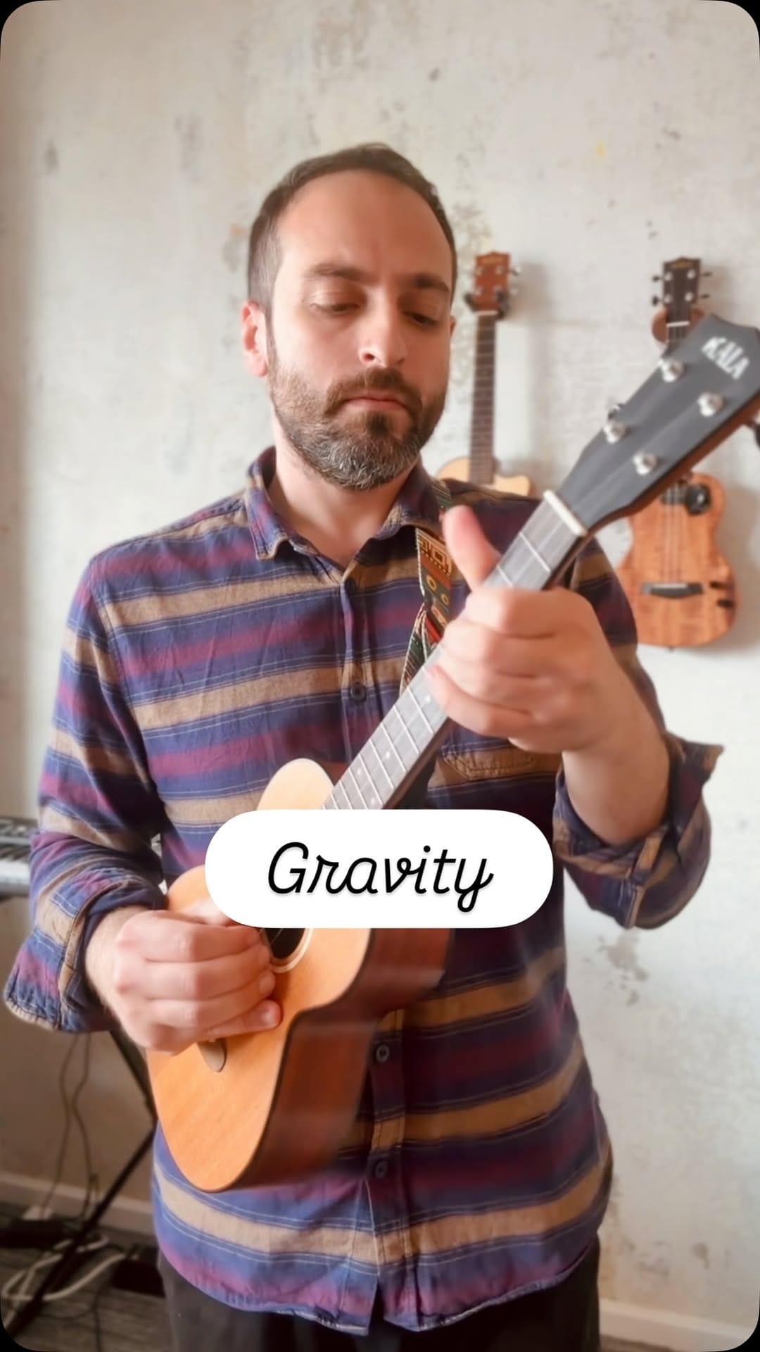 Post 4 by Vincenzo Gioia | Rock Ukulele Teacher on Instagram (video)