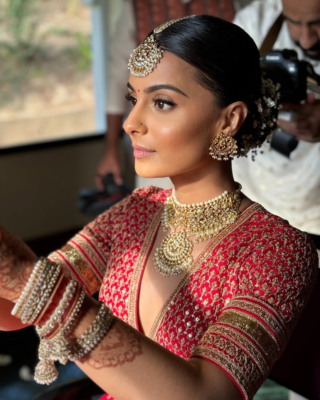 Post 8 by Nilofer T | bridal makeup artist on Instagram (carousel)