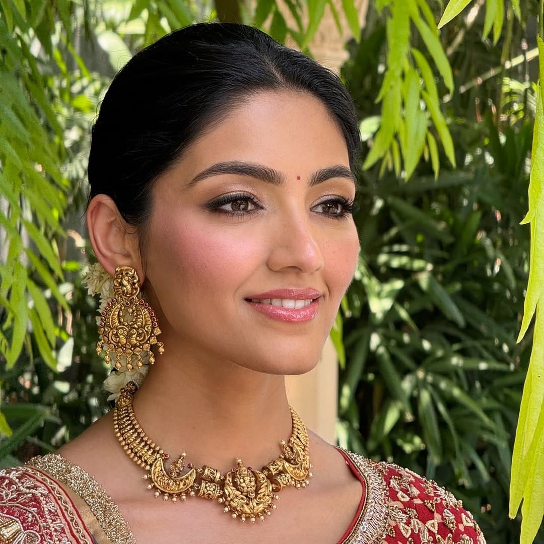 Post 3 by Nilofer T | bridal makeup artist on Instagram (carousel)