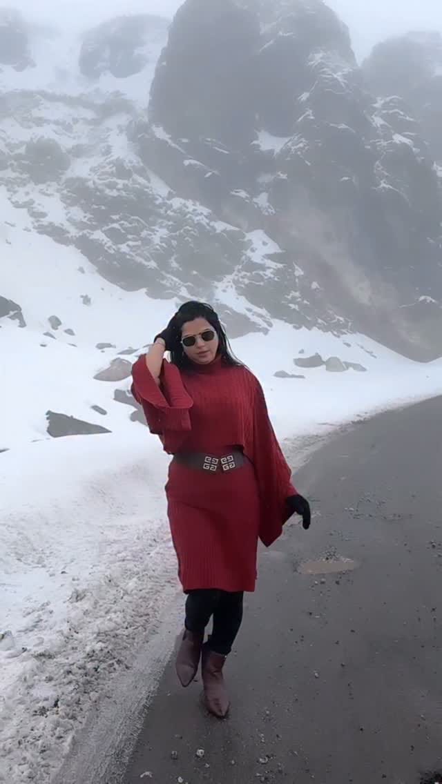 Post 2 by Twinkle Mishra on Instagram (video)