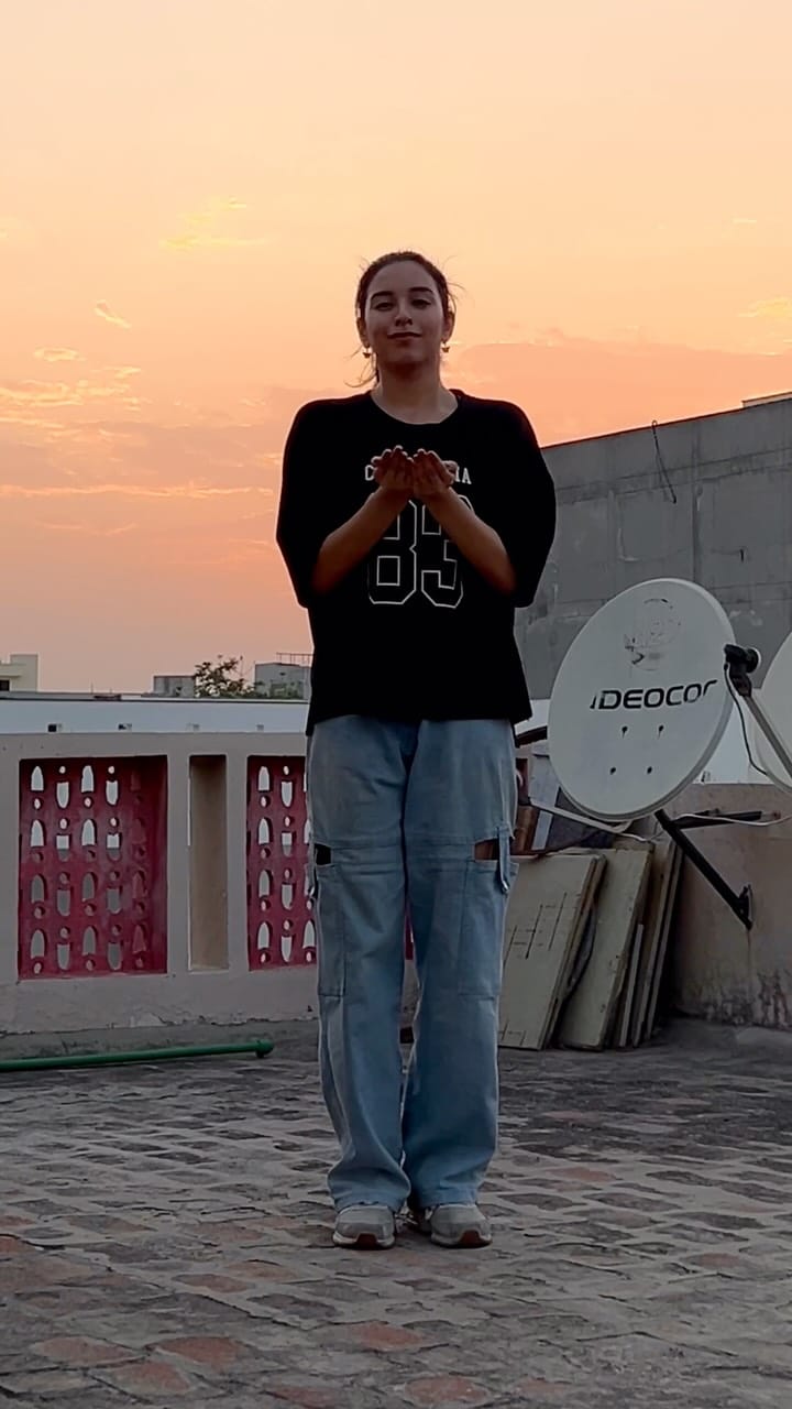 Post 5 by Sameeha Bajaj💃 on Instagram (video)