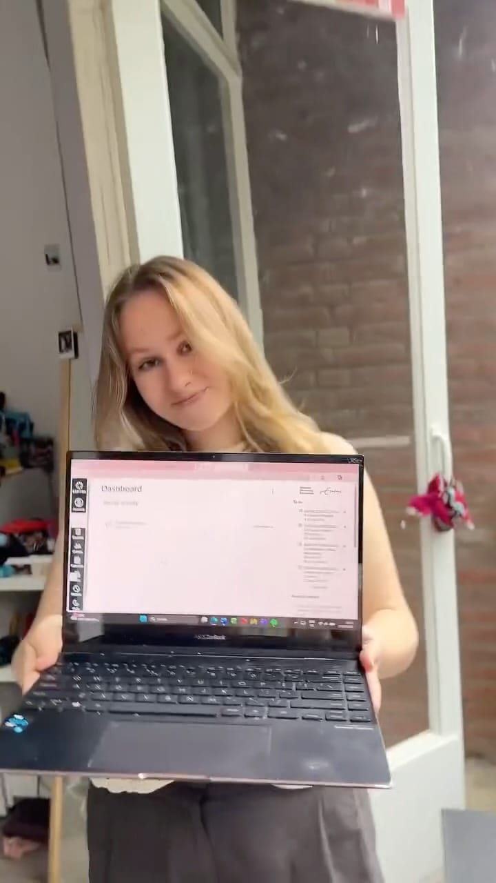 Post 9 by Erasmus School of Economics on Instagram (video)