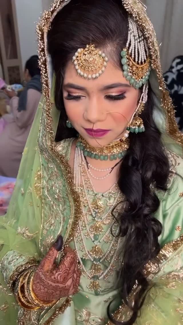 Post 10 by Tazeen Mirza on Instagram (video)