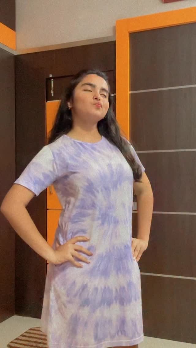 Post 4 by Siya Makwana on Instagram (video)