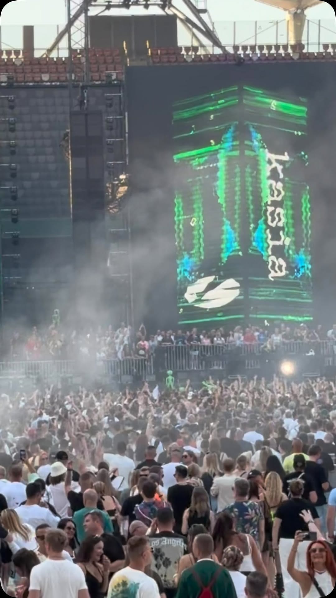 Post 1 by DJ MAFIA on Instagram (video)