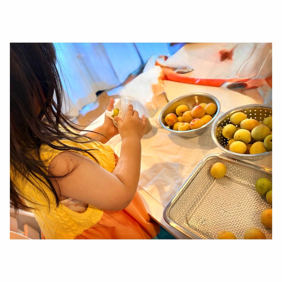 Post 5 by 牧野由依_YUI MAKINO on Instagram (carousel)