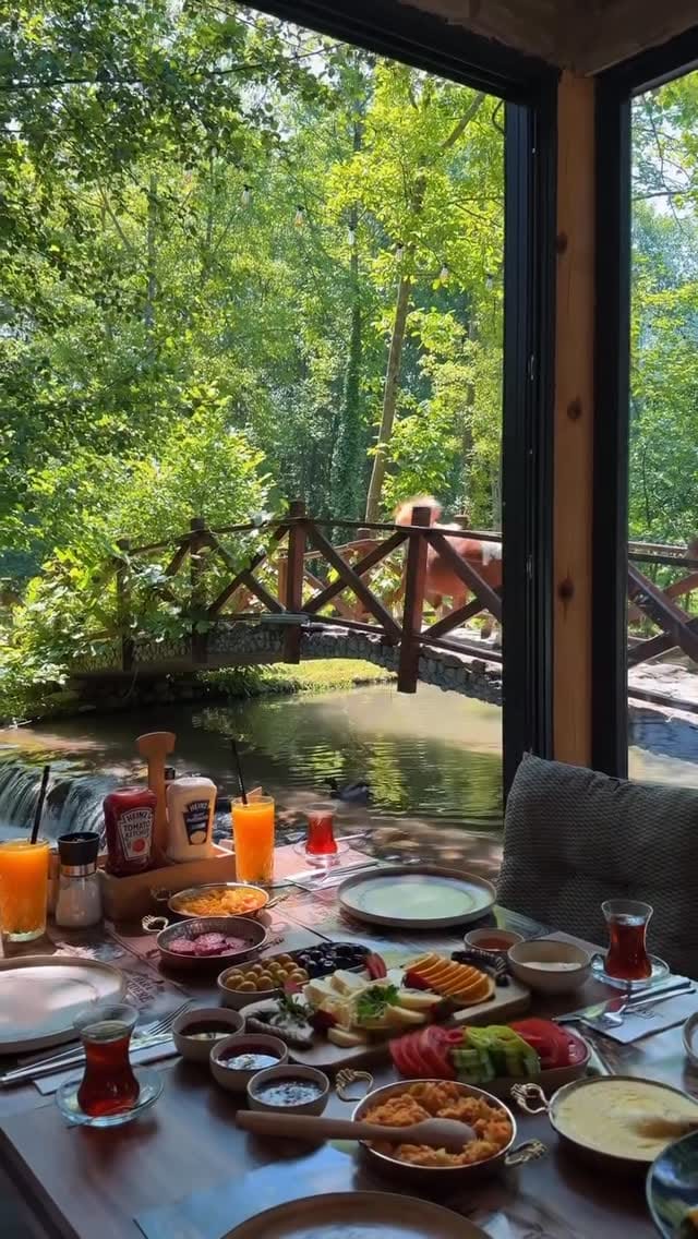 Post 8 by Ahmet Atabey on Instagram (video)