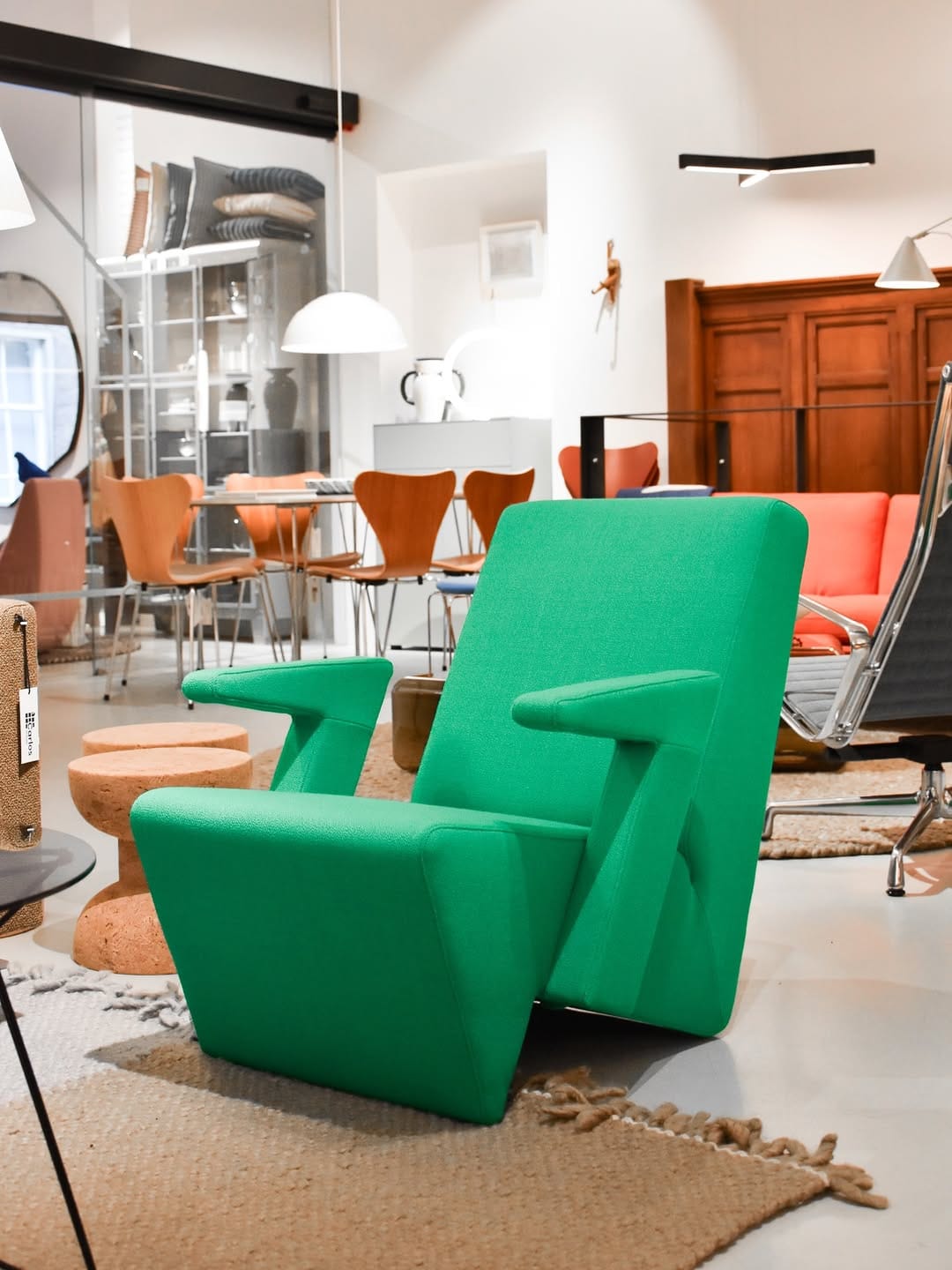 Post 4 by Carlos in huis design on Instagram (image)
