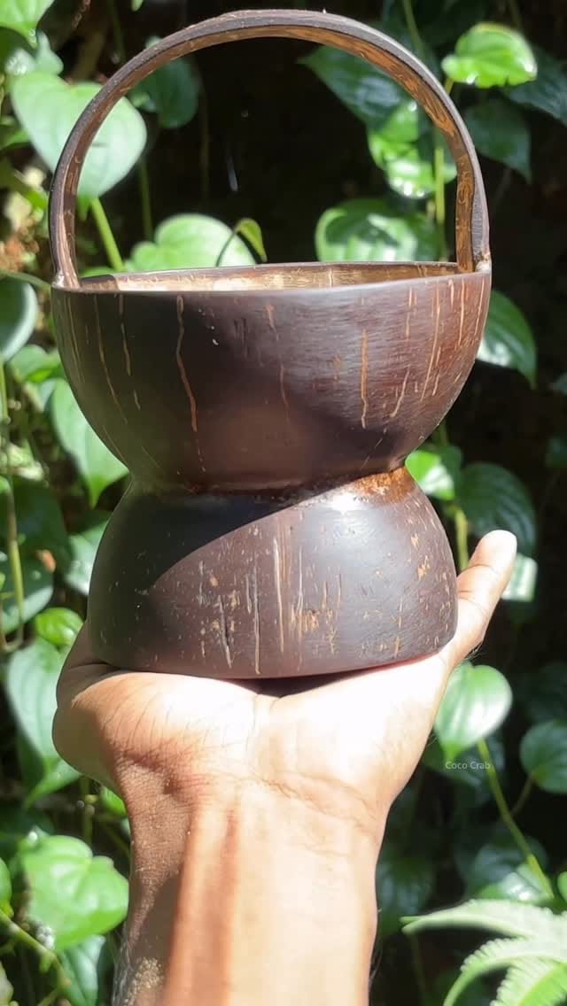 Post 8 by coconut shell craft on Instagram (video)