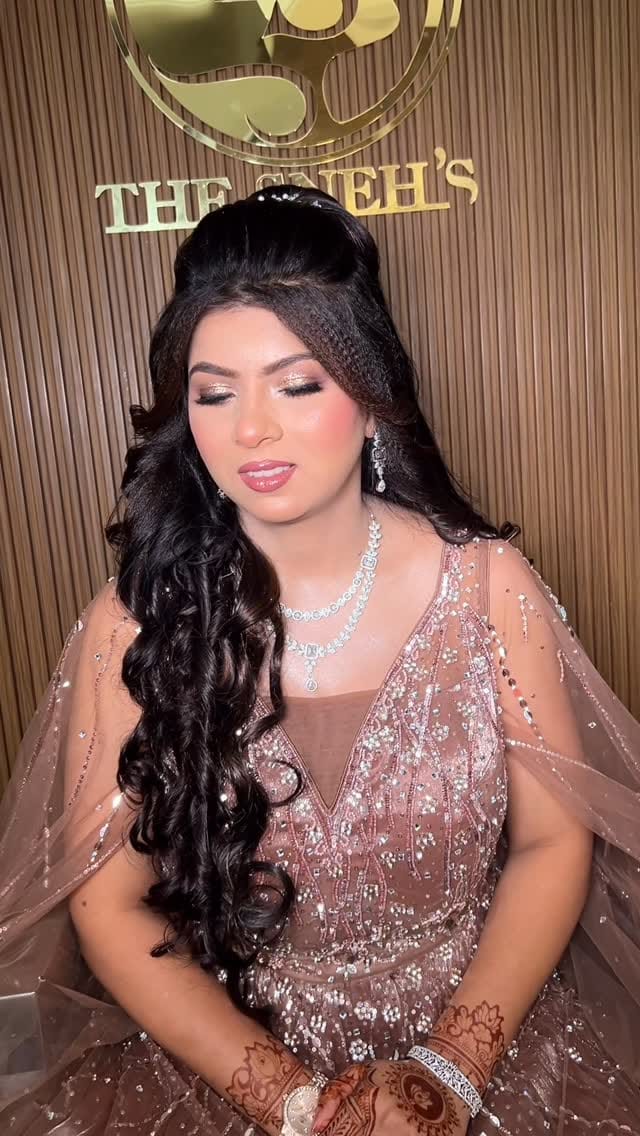 Post 1 by 𝐓𝐡𝐞 𝐒𝐧𝐞𝐡’𝐬 𝐇𝐚𝐢𝐫 & 𝐁𝐞𝐚𝐮𝐭𝐲 𝐏𝐨𝐢𝐧𝐭 on Instagram (video)