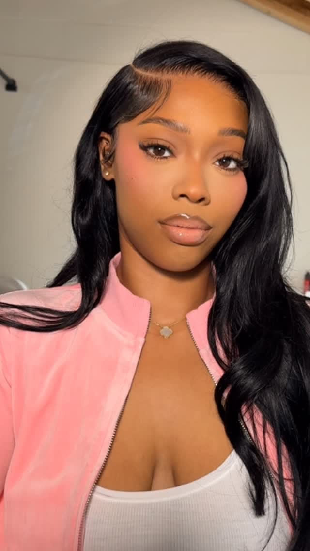 Post 3 by Beautybysolange on Instagram (video)