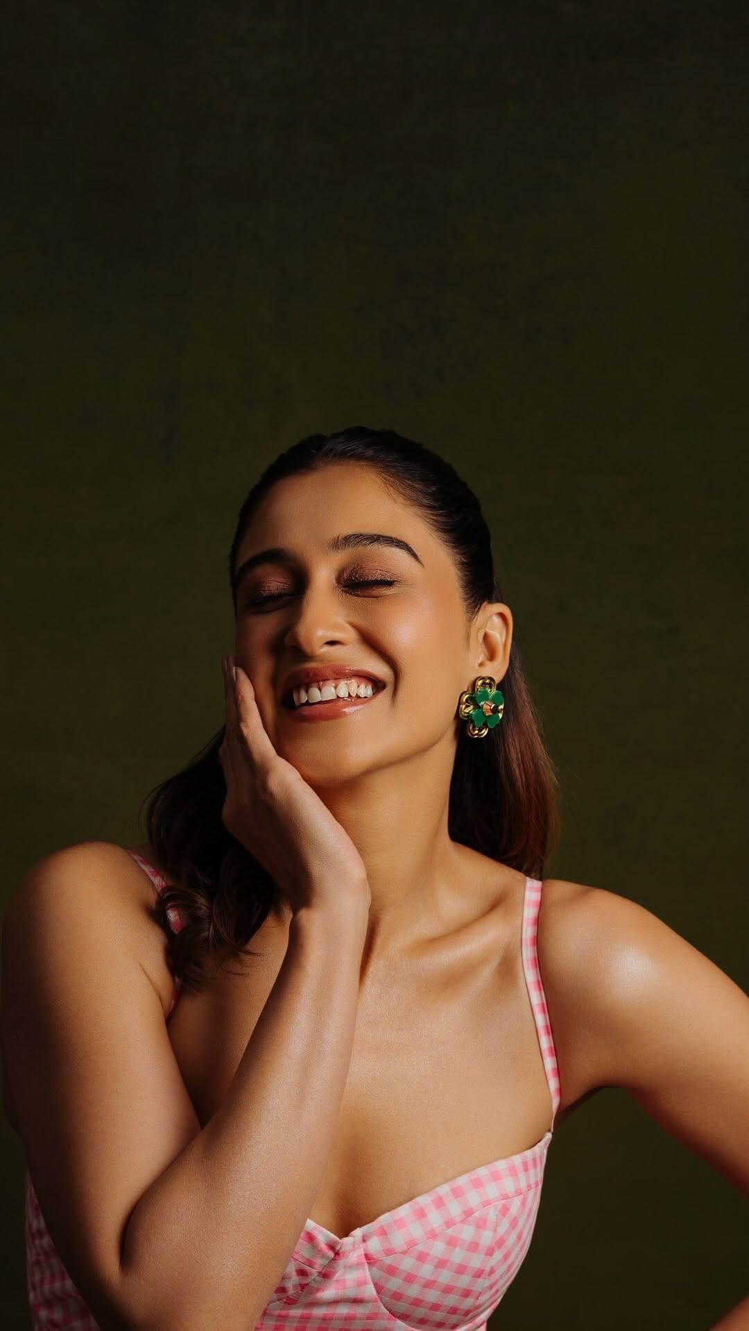 Post 2 by Anupama Krishnamachari | Makeup Artist on Instagram (video)