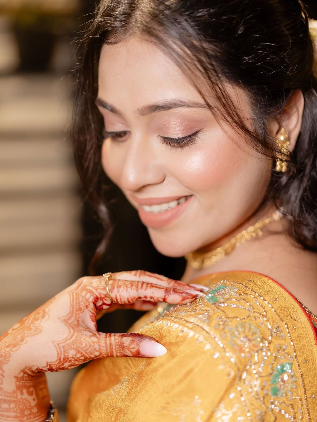 Post 6 by Maahi Kaur makeup artist on Instagram (carousel)