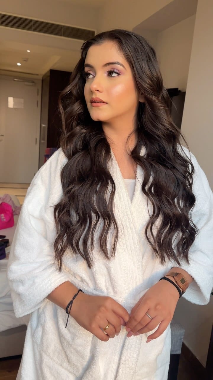 Post 8 by Maahi Kaur makeup artist on Instagram (video)