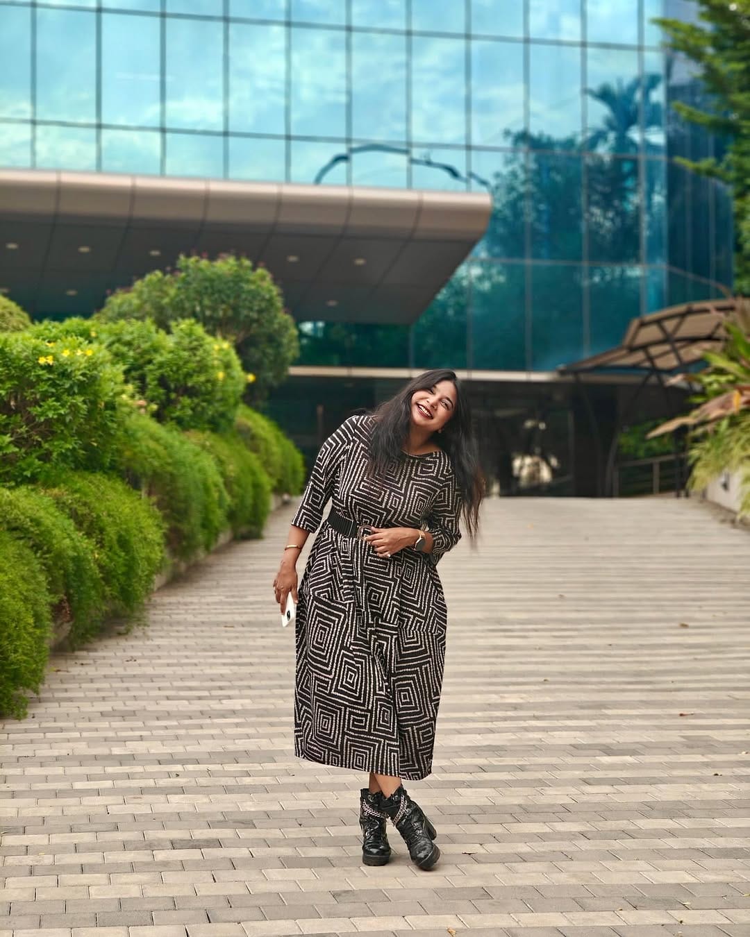 Post 9 by Zeba 🖤 on Instagram (carousel)