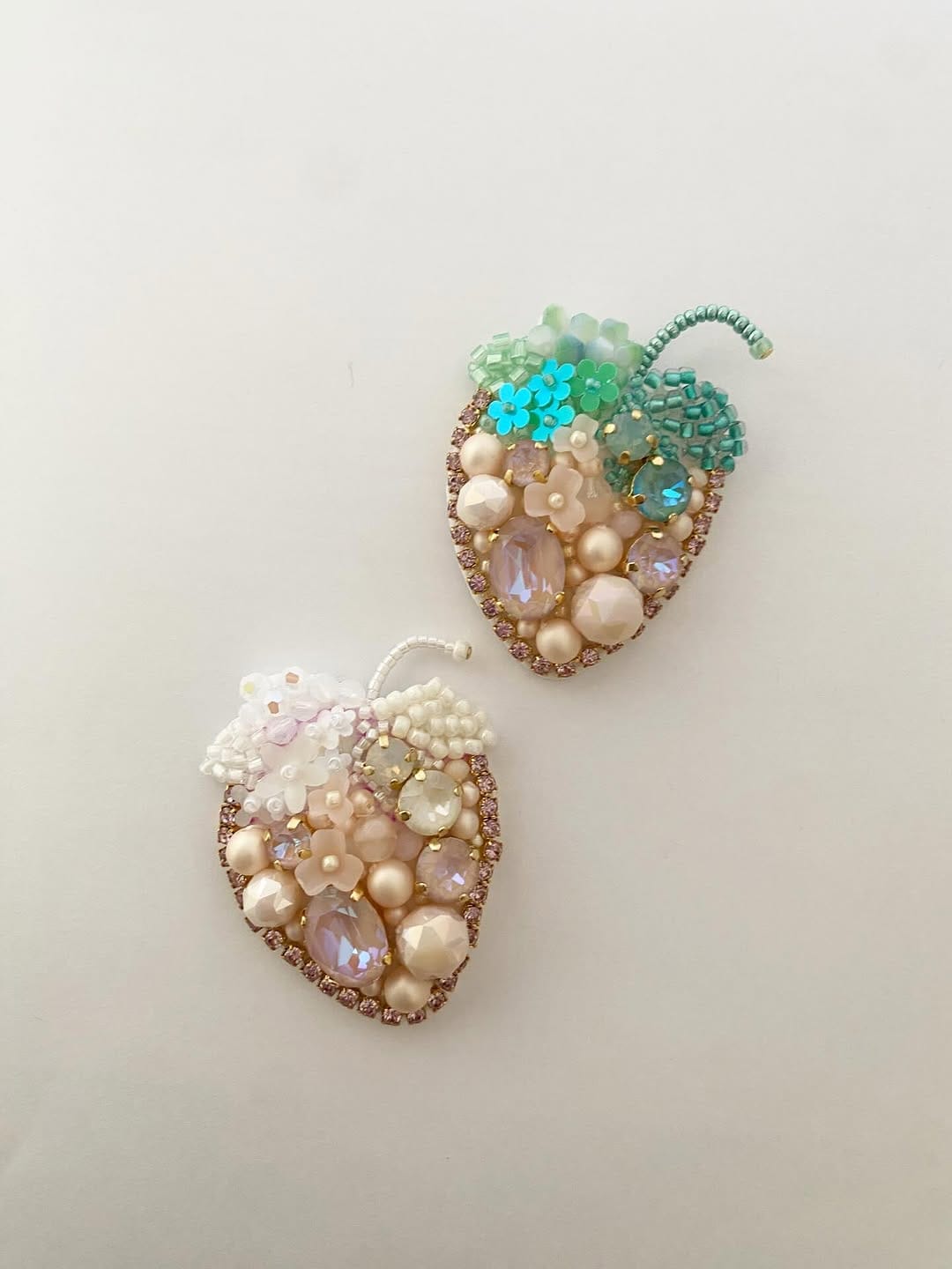 Post 10 by 【Scony エスコニー】自由な発想の刺繍アクセサリー on Instagram (image)