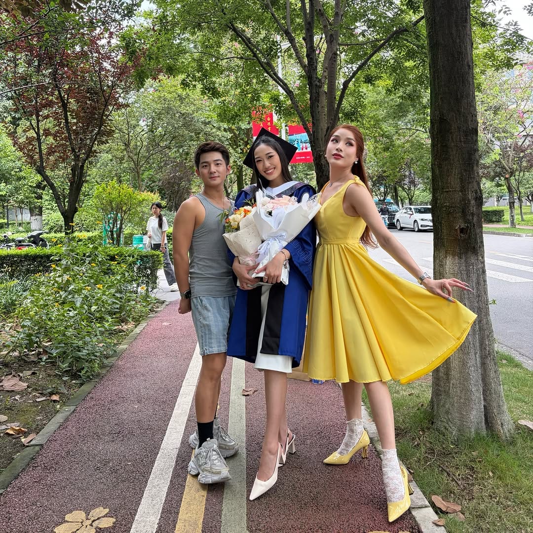 Post 4 by Kandy Zyanide on Instagram (carousel)
