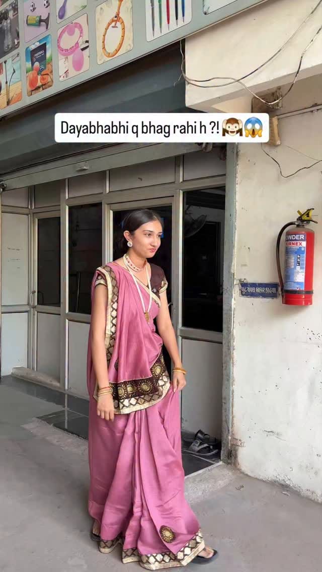 Post 8 by Rishva vadher on Instagram (video)