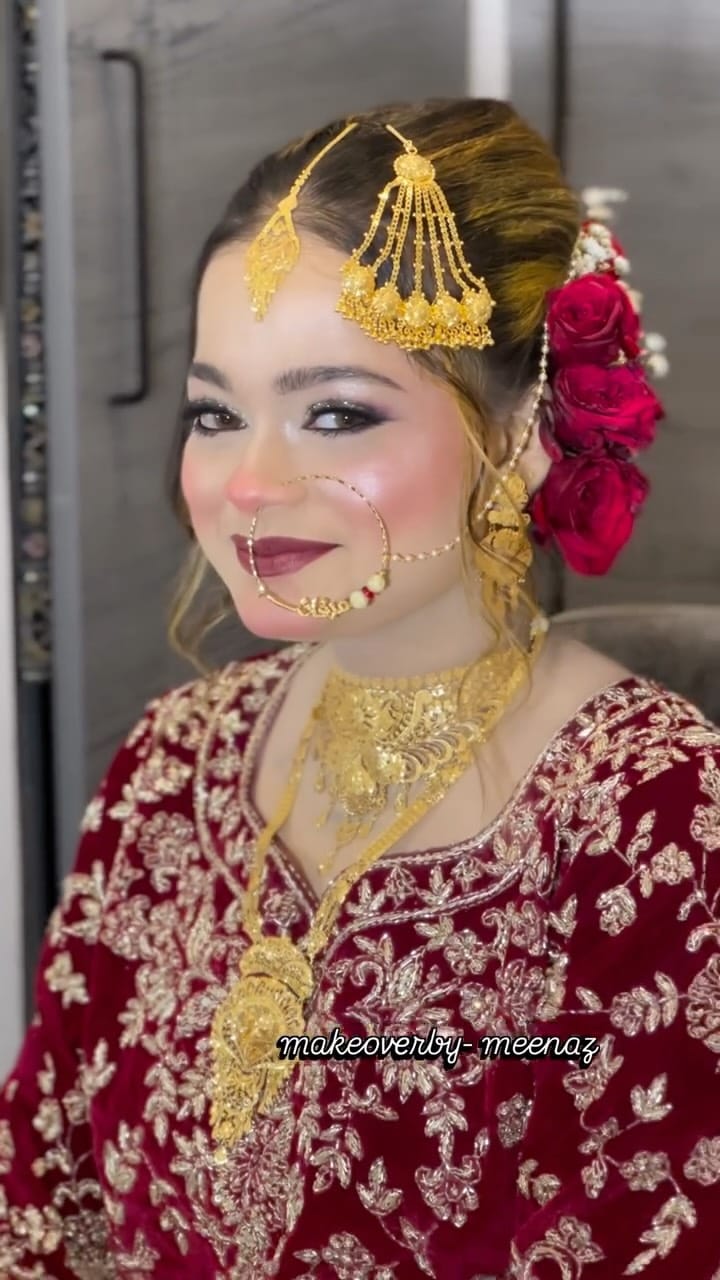 Post 1 by 👉 “Meenaz | Bridal Makeup Artist Mumbai” on Instagram (video)