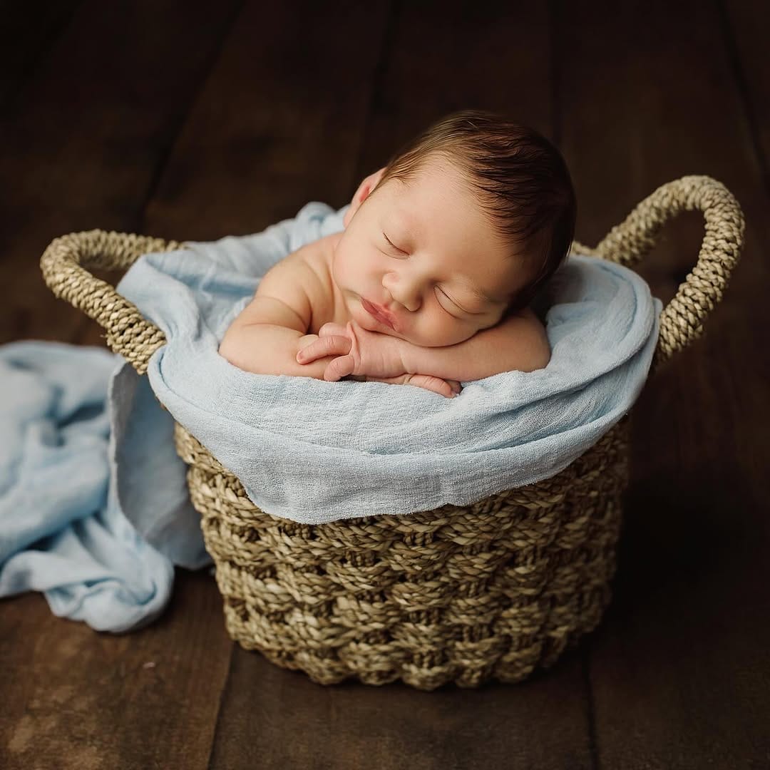 Post 3 by In-Home Newborn, Maternity & Family Photography | MIAMI on Instagram (image)