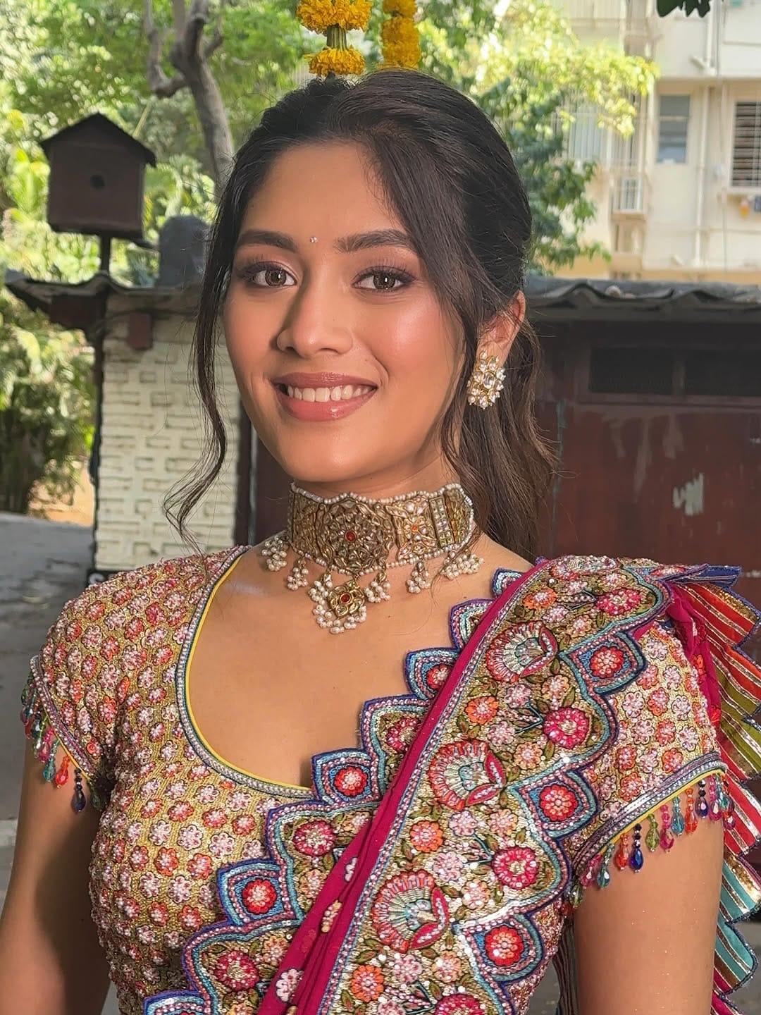 Post 2 by Aanchal Thaakkar | Bridal Makeup Artist on Instagram (carousel)