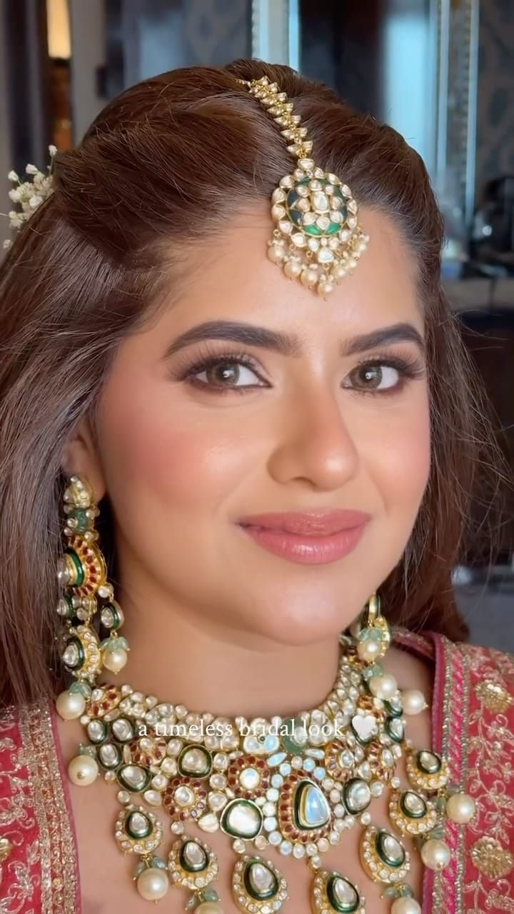 Post 8 by Aanchal Thaakkar | Bridal Makeup Artist on Instagram (video)