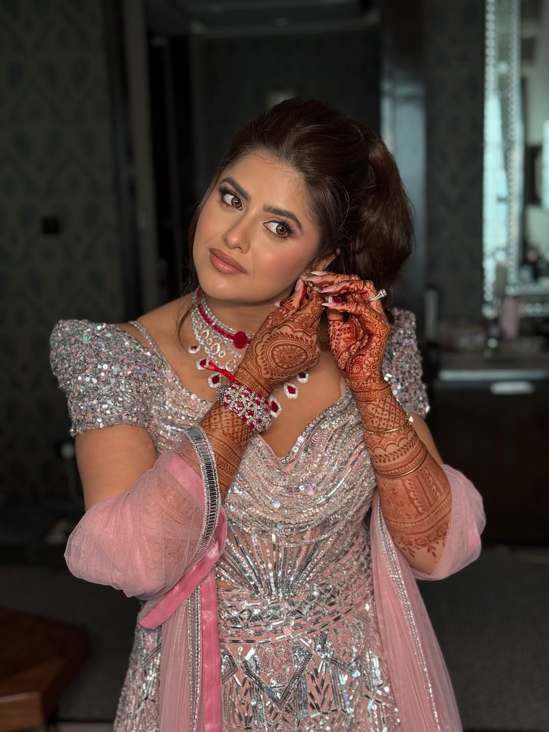 Post 4 by Aanchal Thaakkar | Bridal Makeup Artist on Instagram (carousel)