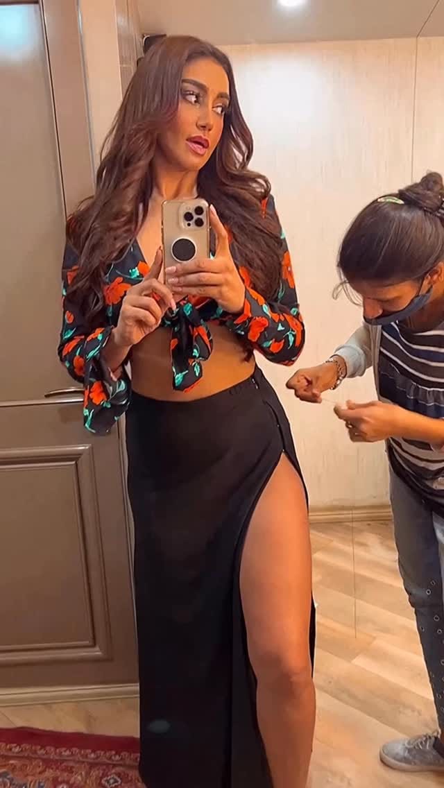 Post 6 by Mahekk Chahal on Instagram (video)