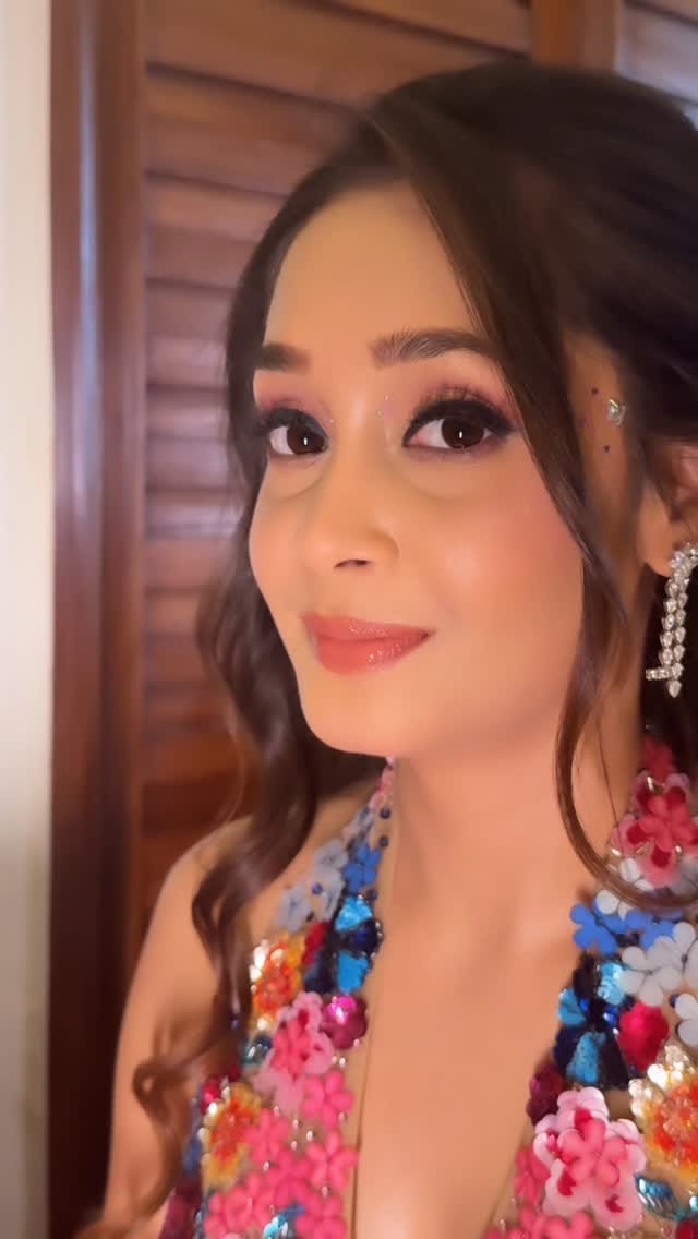 Post 7 by Manisha K Gandhi on Instagram (video)