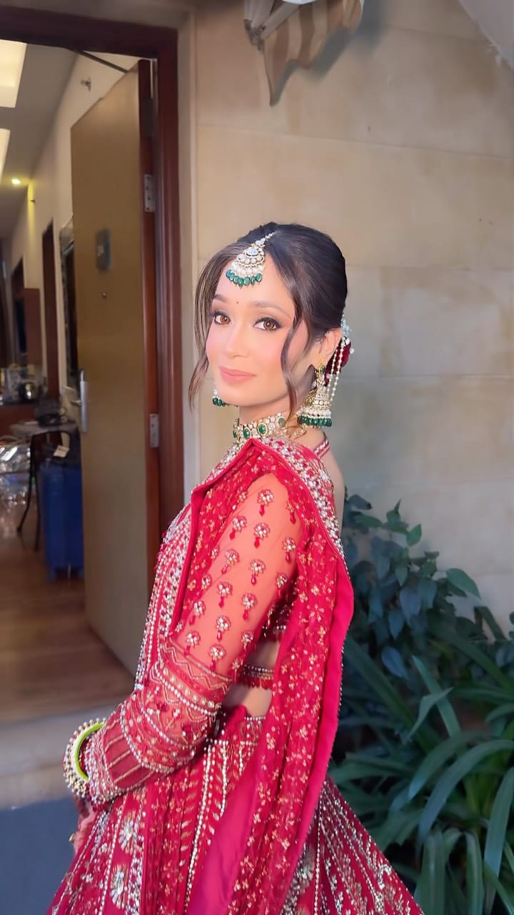 Post 4 by Manisha K Gandhi on Instagram (video)