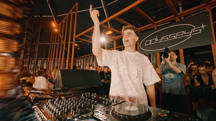 Post 6 by 𝐤𝐥𝐨𝐟𝐚𝐦𝐚 on Instagram (carousel)