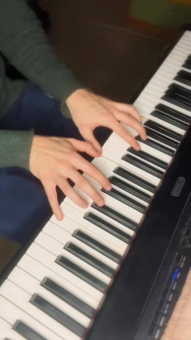 Post 4 by Thomas Jonker | Pianist 🎹 on Instagram (video)