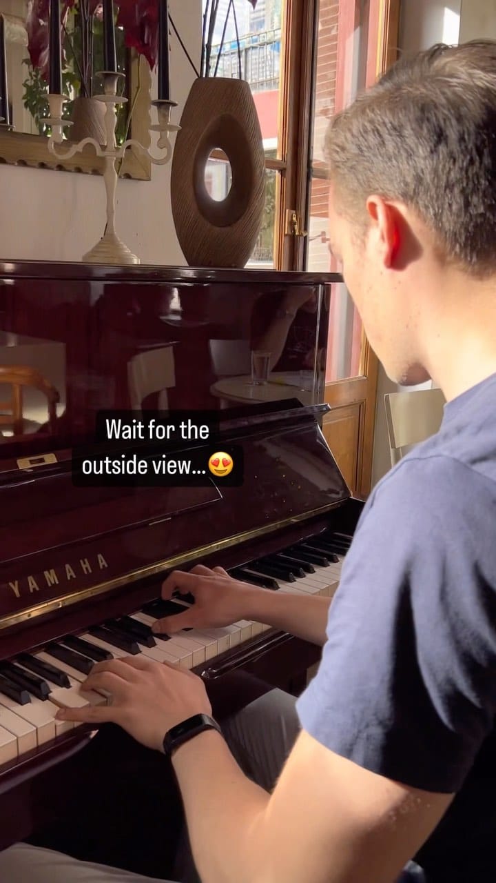 Post 10 by Thomas Jonker | Pianist 🎹 on Instagram (video)