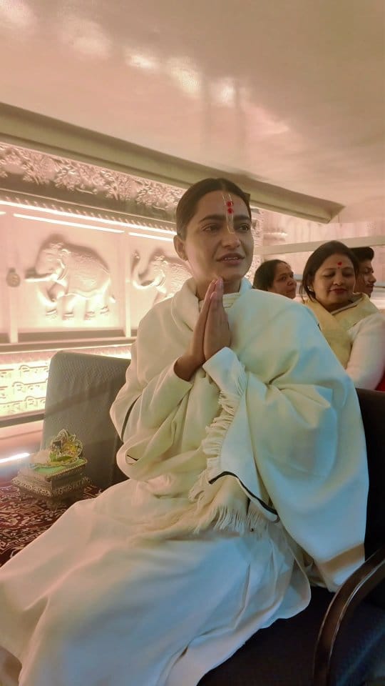 Post 10 by Devi Krishnapriya on Instagram (video)