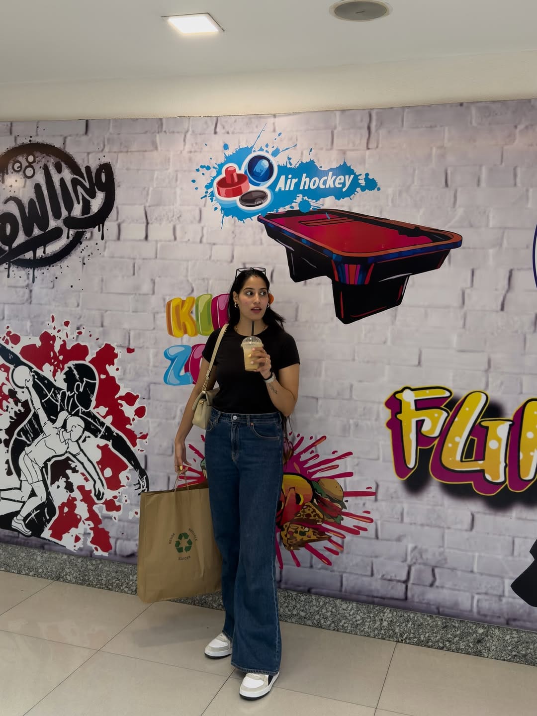 Post 2 by Bhumi Rahul Jha♥️ on Instagram (carousel)