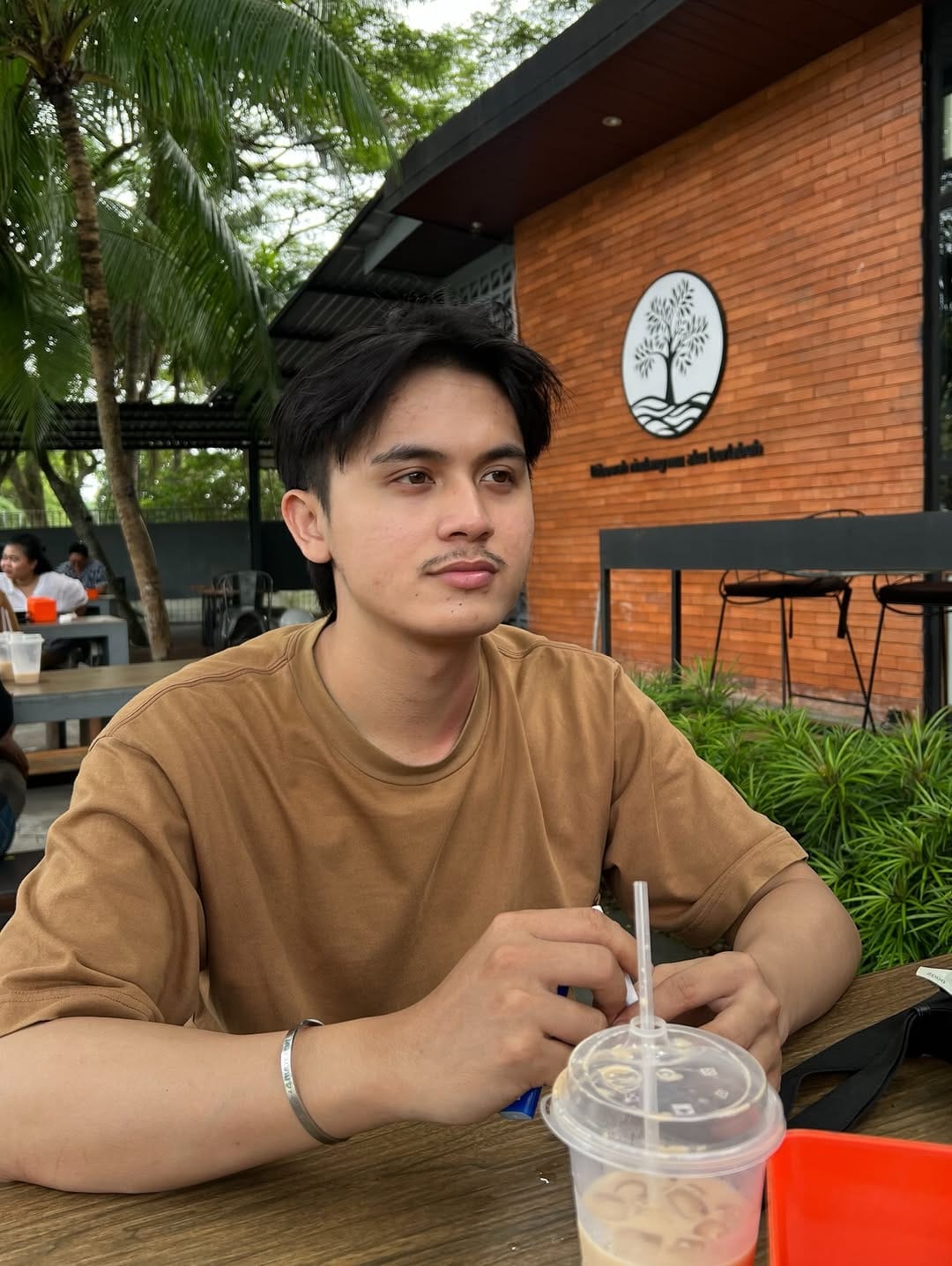 Post 6 by Fen on Instagram (carousel)
