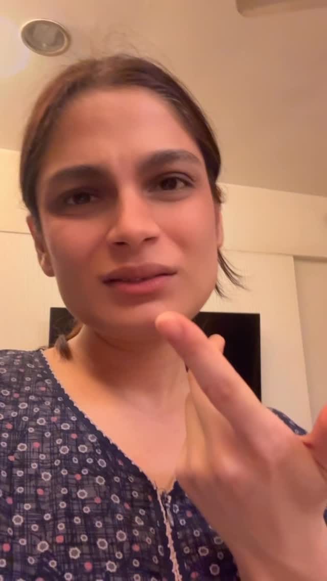 Post 9 by Srishti Dixit on Instagram (video)