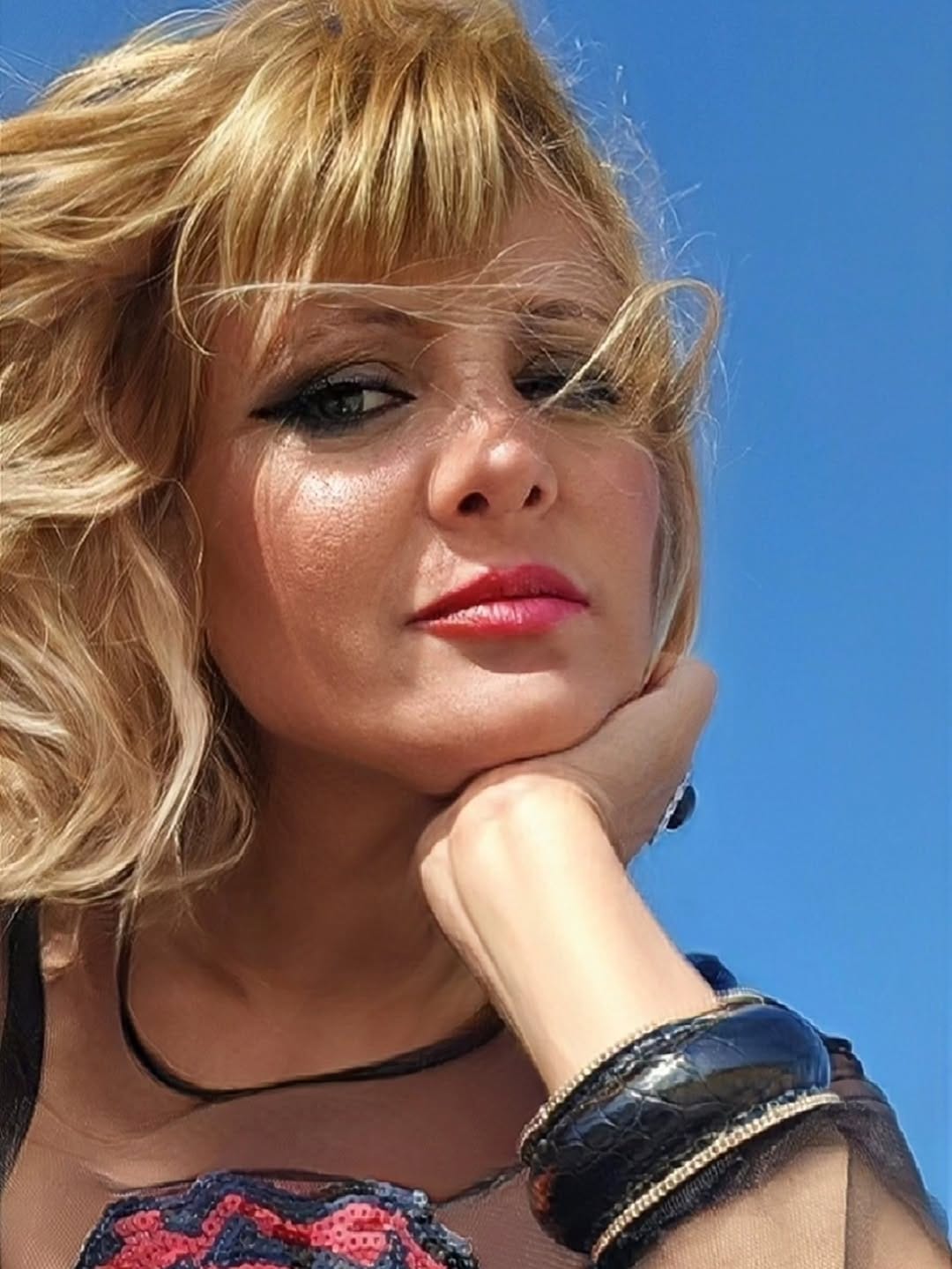 Post 3 by Ayten Soylu on Instagram (image)
