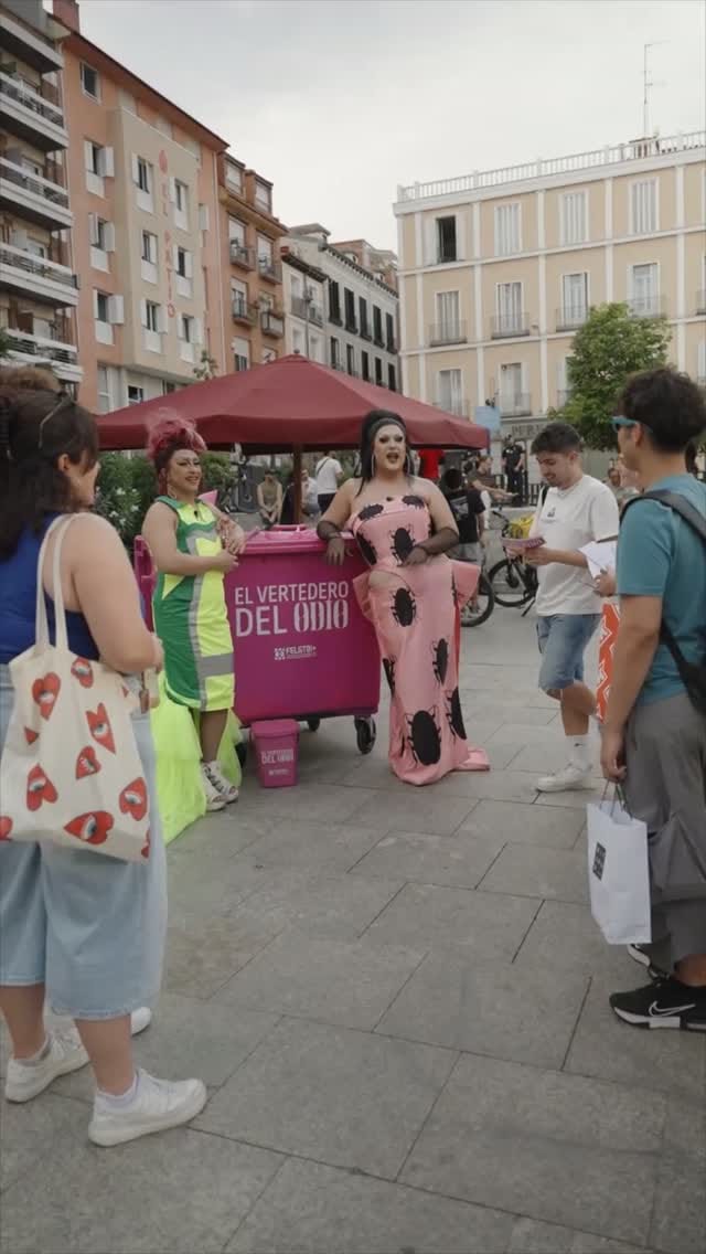 Post 4 by Estrella Xtravaganza on Instagram (video)